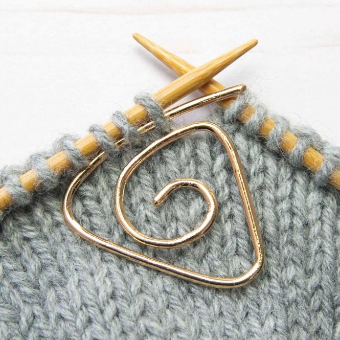 Hovedbilde Gullfarget flettetriangel