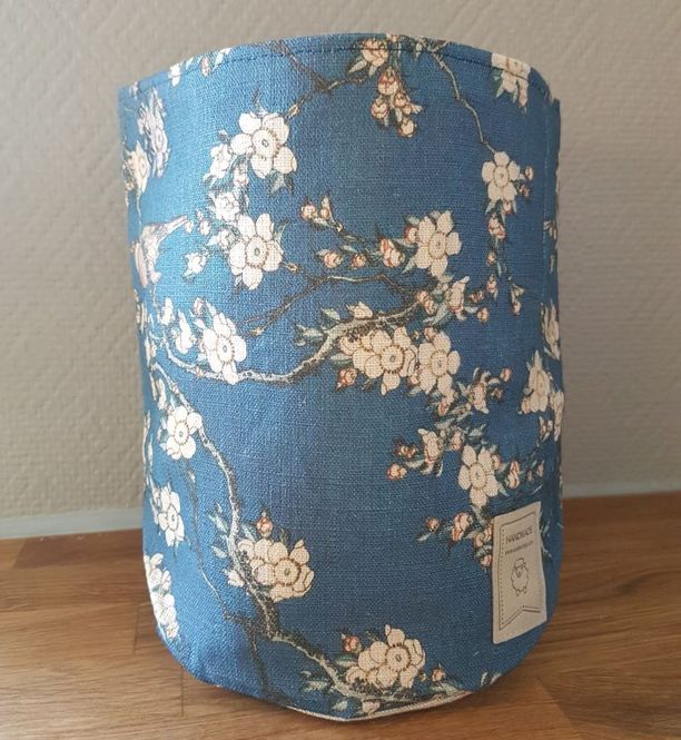 Hovedbilde Garnpose med kirsebærblomster